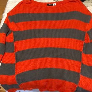Urban outfitters sweater size medium